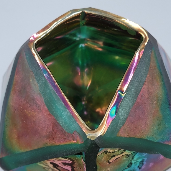 Iridescent Geometric Vase 6 - Picture 8 of 13